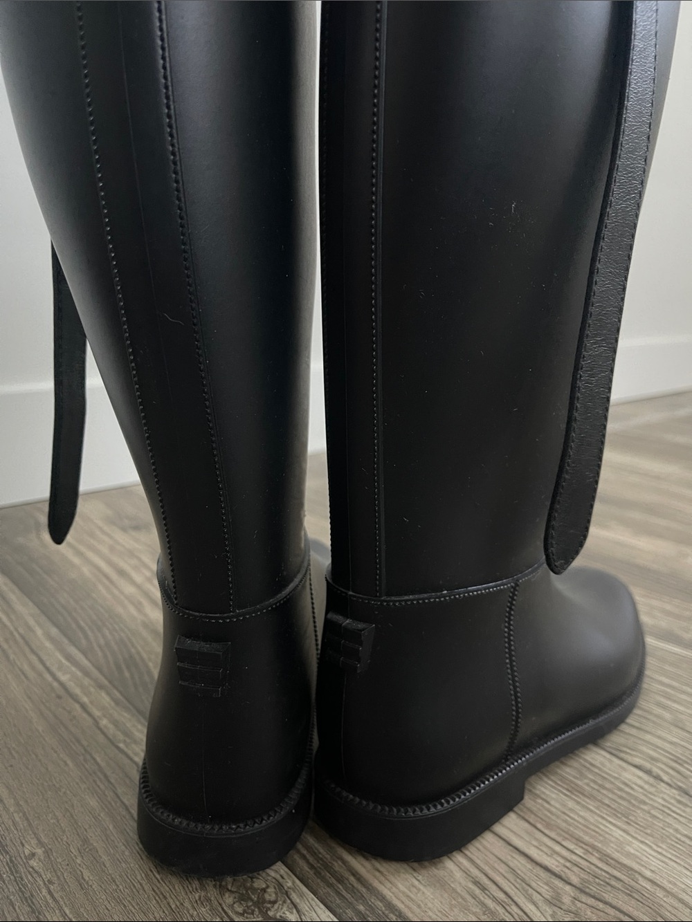 Burberry Tall Black Rain Boots with Leather Buckle Detail - Picture 11 of 12